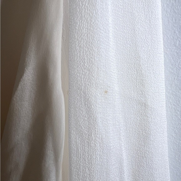 Alice + Olivia V Neck White Sheer Silk  Cropped Blouse Shirt medium - Picture 8 of 12